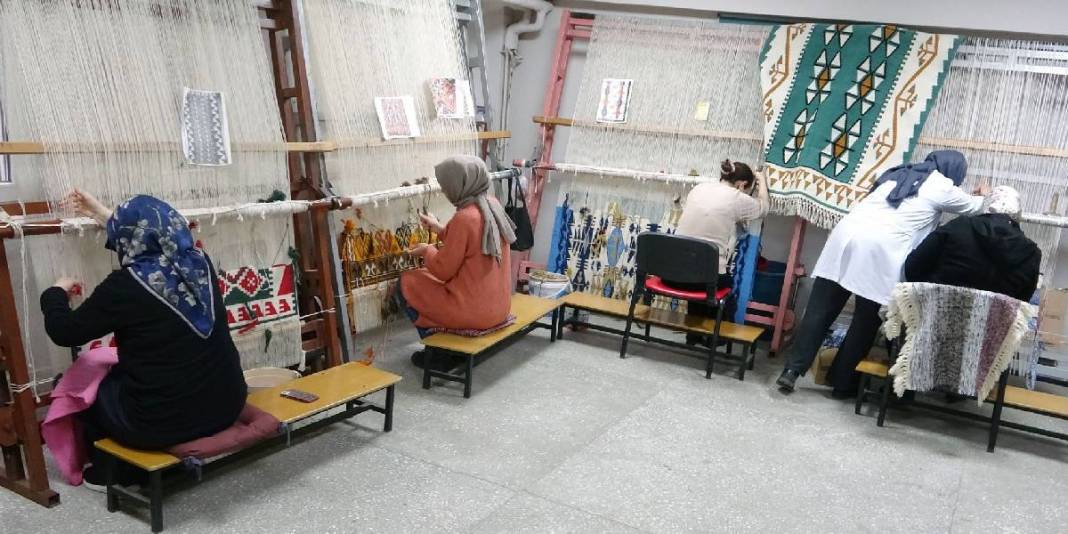 Yörenin kültürel mirası: Kadınlar hem gelecek kuşağa taşıyor hem de gelir elde ediyor 2